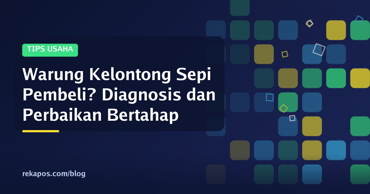 Pemilik warung kelontong sepi pembeli merapikan tampilan depan warung